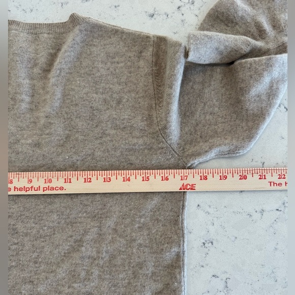 Oats 100% Cashmere lightweight 3/4 Ruffle Sleeve V Neck Sweater Women’s Sz M - Picture 5 of 10